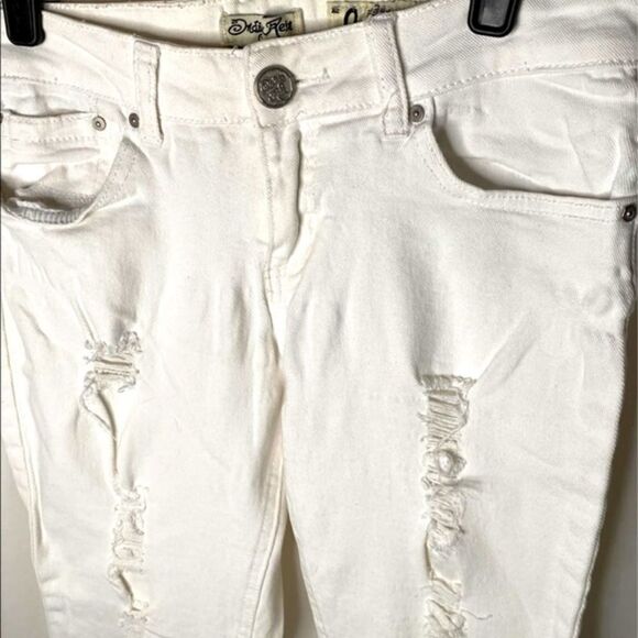 Indigo Rein White Stretch Distressed Cropped Jeans - Picture 4 of 5
